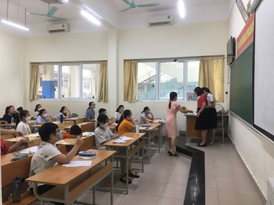 Gần 900 học sinh trên địa bàn Hà Nội tham dự kiểm tra, đánh giá năng lực tuyển sinh lớp 6 năm học 2022 - 2023 của trường THCS Nam Từ Liêm 