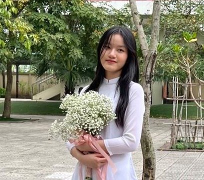 Nữ sinh đỗ 4 trường chuyên ở Hà Nội, không tạo áp lực việc học cho bản thân
