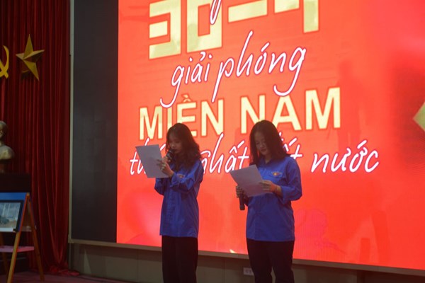 Trường THPT Khương Đình tổ chức chương trình kỉ niệm 47 năm ngày giải phóng miền nam thống nhất đất nước (30/4/1975 - 30/4/2022)
