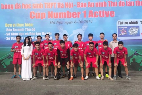 Đội bóng của  trường THPT Lê Quý Đôn - Đống Đa tham dự giải bóng đá An ninh Thủ đô