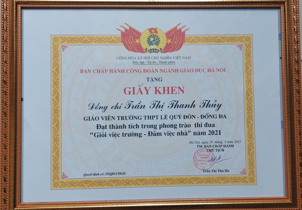 Chúc mừng cô giáo Trần Thị Thanh Thủy nhận giấy khen Giỏi việc trường - Đảm việc nhà năm 2021!