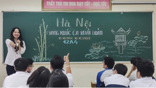 Sinh hoạt chuyên đề: “Kỉ niệm 68 năm ngày giải phóng Thủ đô- Hà Nội vang khúc ca khải hoàn”