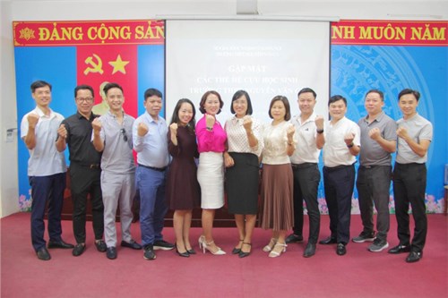 Ra mắt Ban liên lạc cựu học sinh trường THPT Nguyễn Văn Cừ