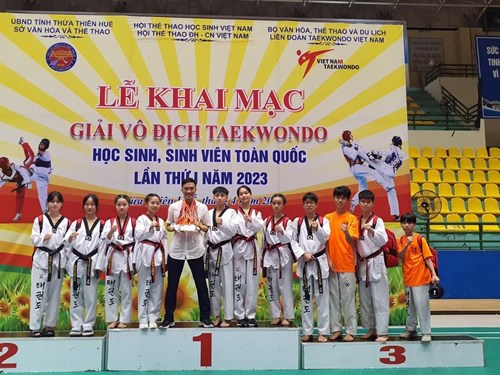 Chúc mừng học sinh Nguyễn Hồng Vân, lớp AE8.1, trường THCS Nam Từ Liêm đạt 2 huy chương tại Giải vô địch Taekwondo học sinh, sinh viên toàn quốc lần thứ I năm 2023. 