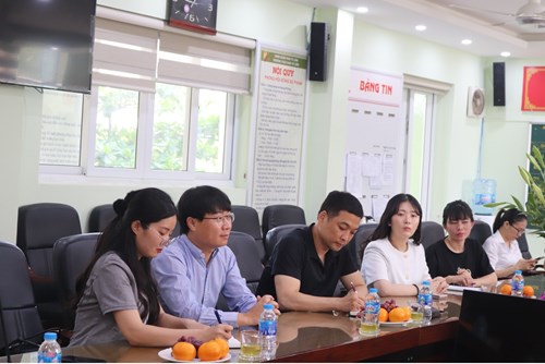 Buổi họp về Đề án xây dựng thư viện KB Library tại trường THCS Nam Từ Liêm do ngân hàng Kookmin Hàn Quốc tài trợ.
