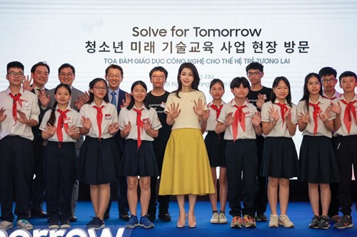 Đệ nhất phu nhân Hàn Quốc với chương trình trách nhiệm xã hội cùng học sinh Việt Nam