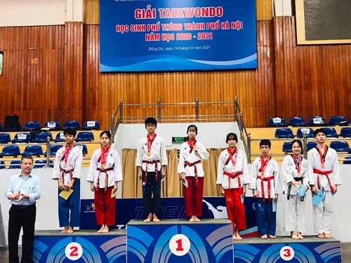 Đại diện thcs nam từ liêm giành giải cao trong kì thi taekwondo cấp thành phố