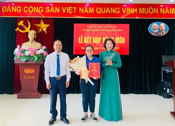 Quận Thanh Xuân vượt chỉ tiêu kết nạp đảng là học sinh THPT