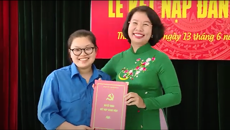Quận Thanh Xuân quan tâm phát triển Đảng trong học sinh THPT