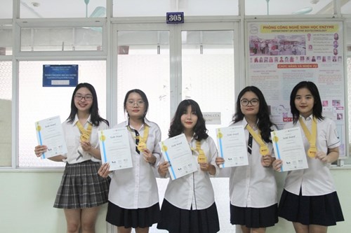 Chúc mừng thành tích xuất sắc của bạn Trần Lê Mai Phương – lớp A5K50 đã giành Giải Vàng kì thi Olympic phát minh và sáng chế Thế giới (WICO 2022)