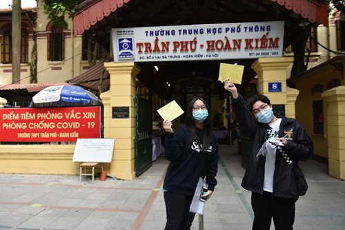 Hà Nội: Quận Hoàn Kiếm bắt đầu tiêm vắc xin phòng Covid-19 cho học sinh