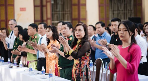Trường THPT Trần Phú-Hoàn Kiếm rộn ràng trong Lễ khai giảng năm học mới 2018-2019