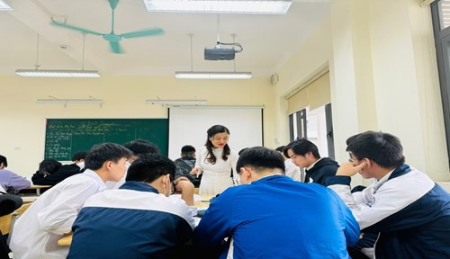 Trường THPT Khương Đình tổ chức hội giảng, hội thi Giáo viên dạy giỏi cấp trường - Năm học 2023 - 2024