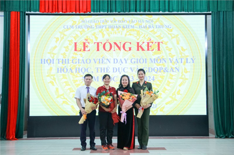 Hội thi giáo viên dạy giỏi Cụm trường THPT Hoàn Kiếm - Hai Bà Trưng - năm học 2023-2024