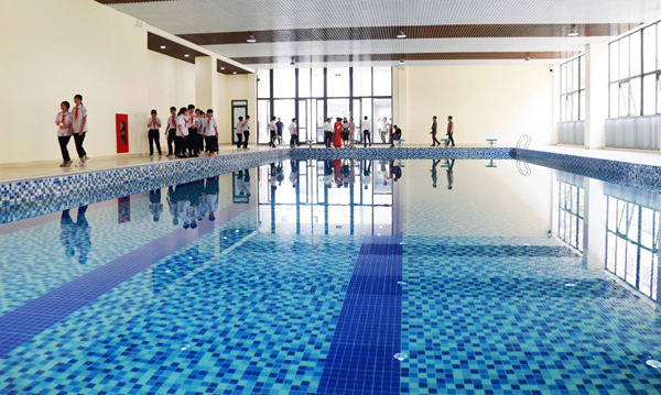 Trường THPT công lập TO ĐẸP, có đủ bể bơi, sân tập ở quận Thanh Xuân: Thành lập chưa lâu nhưng thành tích  không vừa 
