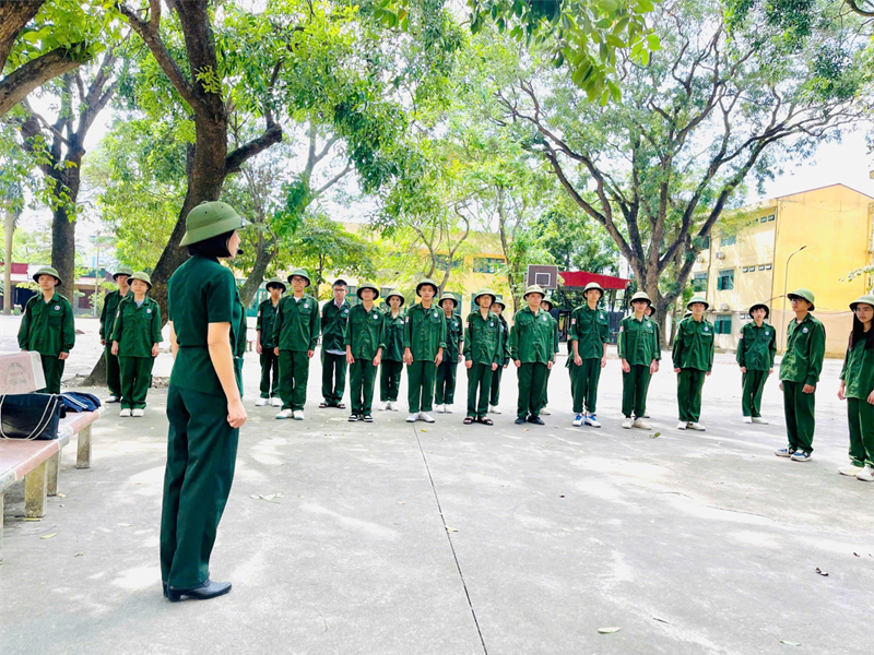 Tổ Ngoại ngữ - Thể dục - Quốc phòng thi đua trào mừng các ngày lễ tháng 10