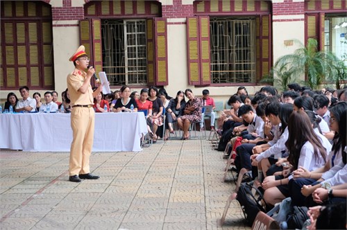 Chuyên đề  An toàn giao thông học đường  tại Trường THPT Trần Phú - Hoàn Kiếm