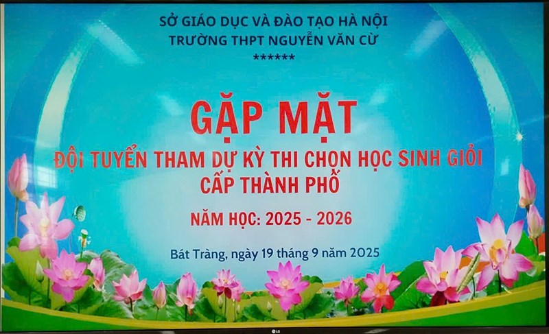 Ban giám hiệu trường thpt nguyễn văn cừ gặp mặt, động viên các đội tuyển học sinh giỏi trước kỳ thi cấp thành phố