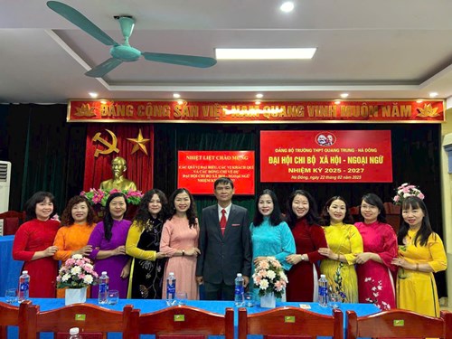 Chi bộ Xã hội - Ngoại ngữ năm 2024-2025