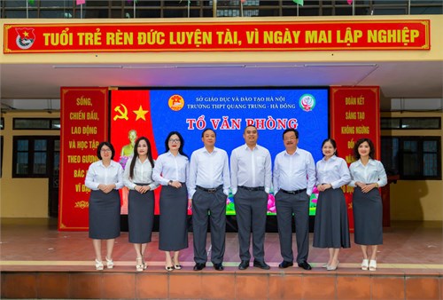 Tổ Văn phòng năm học 2024-2025