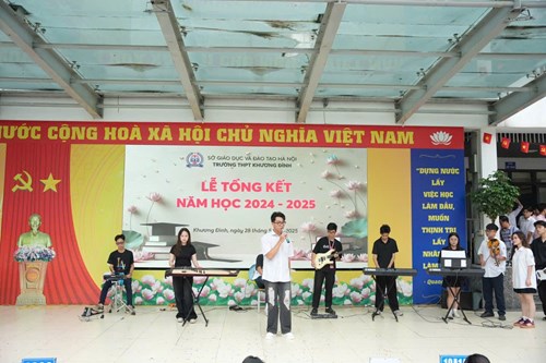 ​Trường THPT Khương Đình tổ chức thành công Lễ Bế giảng năm học 2024 - 2025