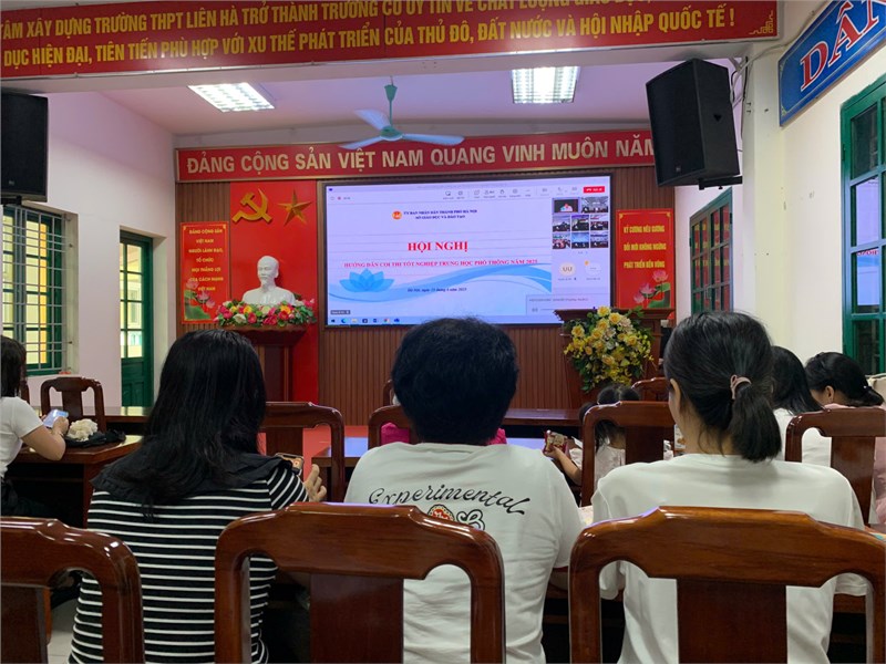 Trường THPT Liên Hà tham gia Hội nghị trực tuyến hướng dẫn công tác coi thi tốt nghiệp THPT năm 2025