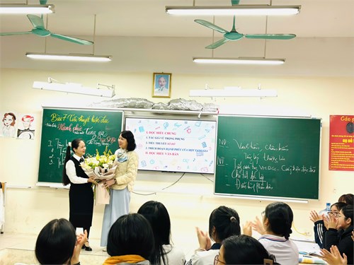 Thi đua dạy tốt học tốt mừng đảng mừng xuân!