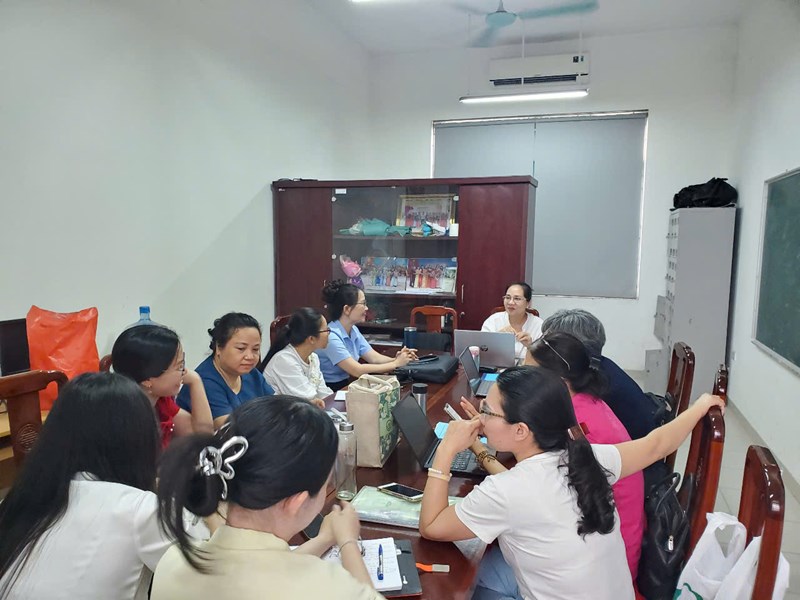 Sinh hoạt tổ chuyên môn tháng 5.