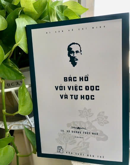 <a href="/thu-vien/bai-gioi-thieu-sach-thang-1-nam-2026/ctfull/2082/13622">Bài giới thiệu sách tháng 1 năm 2026</a>