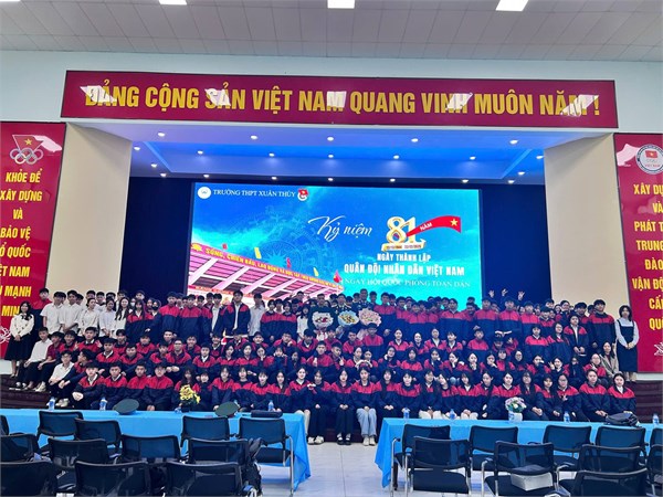 Chào mừng kỷ niệm 81 năm ngày thành lập quân đội nhân dân việt nam và 36 năm ngày hội quốc phòng toàn dân