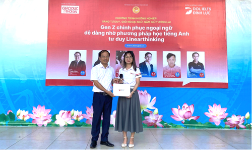 Học sinh Trường THPT Khương Đình say mê tìm hiểu phương pháp học Linearthinking