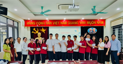 Trường THPT Khương Đình gặp mặt đội tuyển tham dự kỳ thi học sinh giỏi lớp 12 cấp Thành phố năm học 2023 - 2024